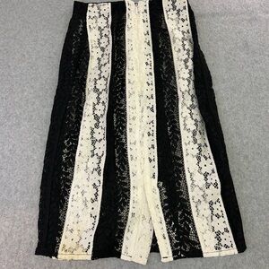Y2K House of London Elegant Black and White Lace Skirt Midi Size small